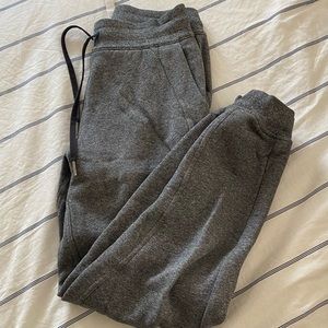 Grey heather scuba joggers size 4 sweatpants